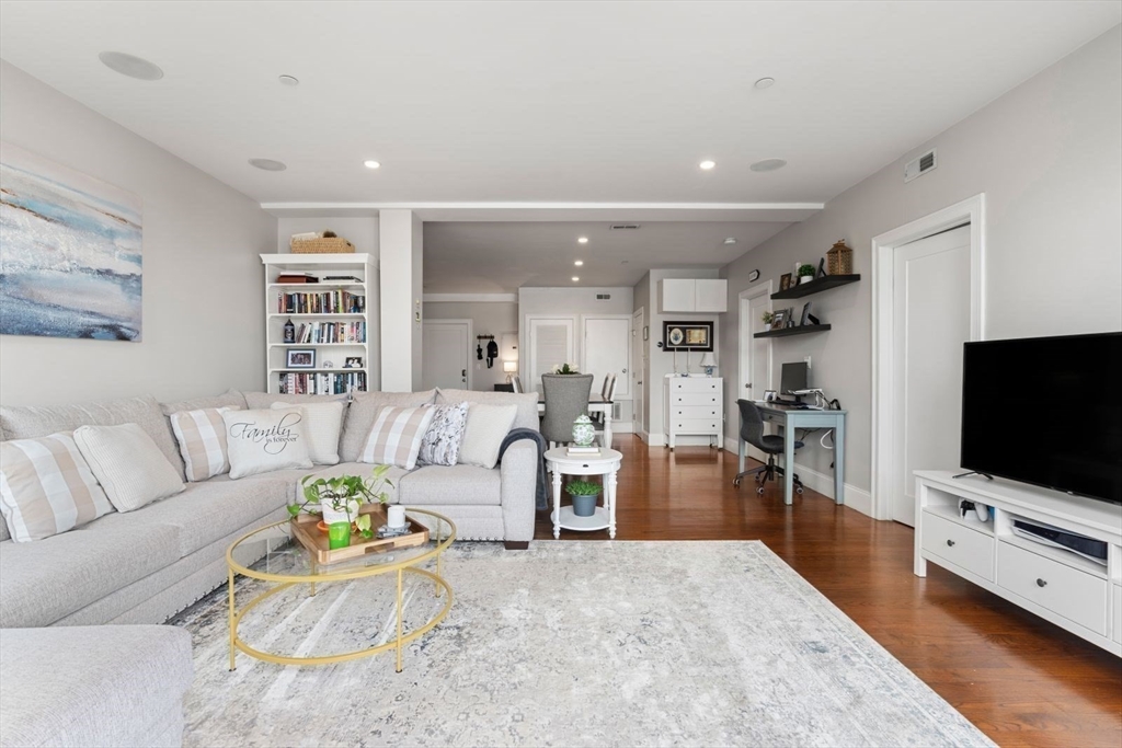2 bed, 1 bath apartment for rent at 339 D St Unit 8, South Boston — photo 6 of 32