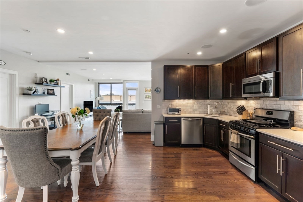 2 bed, 1 bath apartment for rent at 339 D St Unit 8, South Boston — photo 2 of 32