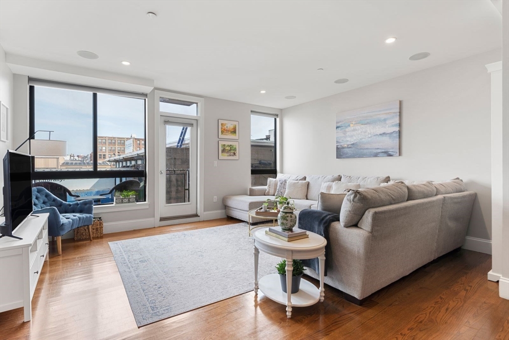 2 bed, 1 bath apartment for rent at 339 D St Unit 8, South Boston — photo 5 of 32