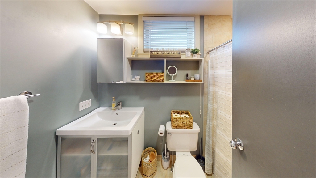 3 bed, 2 bath apartment for rent at 339 Dorchester St Unit 2, South Boston — photo 8 of 20