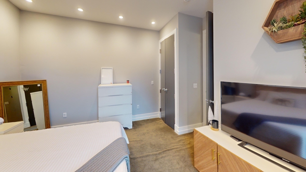 3 bed, 2 bath apartment for rent at 339 Dorchester St Unit 2, South Boston — photo 15 of 20