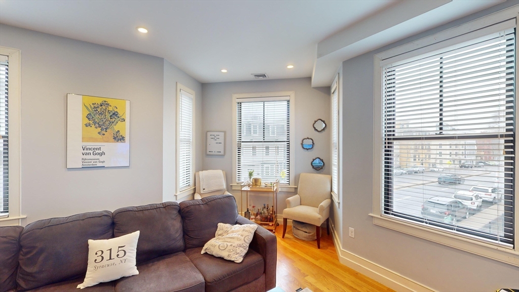 3 bed, 2 bath apartment for rent at 339 Dorchester St Unit 2, South Boston — photo 6 of 20