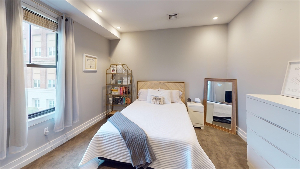 3 bed, 2 bath apartment for rent at 339 Dorchester St Unit 2, South Boston — photo 9 of 20