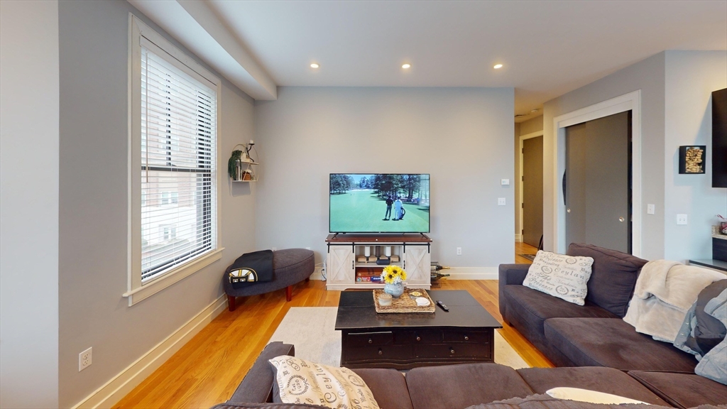 3 bed, 2 bath apartment for rent at 339 Dorchester St Unit 2, South Boston — photo 3 of 20