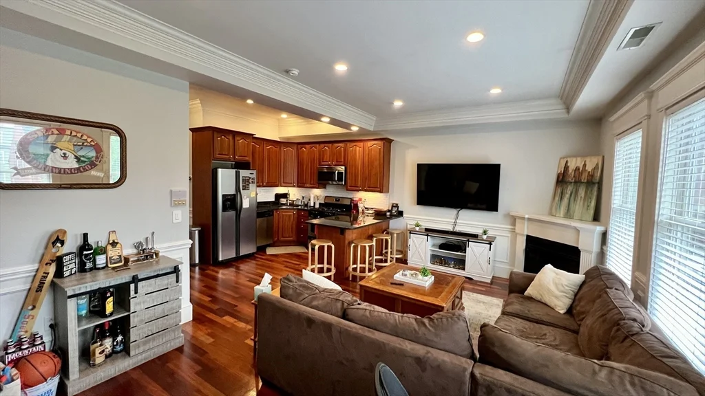 2 bed, 1 bath apartment for rent at 339 E St Unit 3, South Boston — photo 4 of 21
