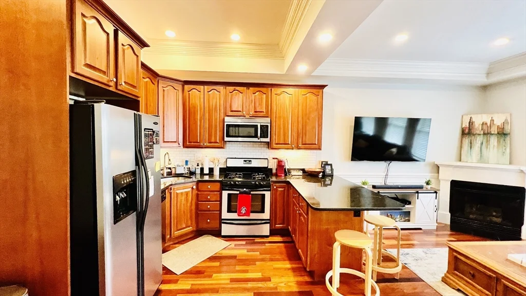 2 bed, 1 bath apartment for rent at 339 E St Unit 3, South Boston — photo 2 of 21
