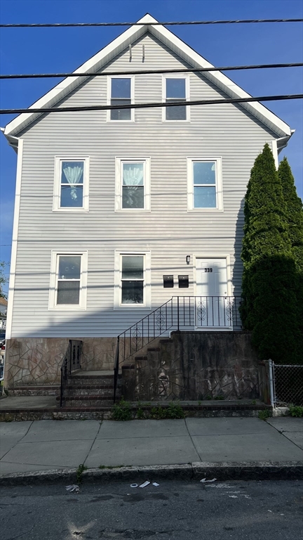 2 bed, 1 bath apartment for rent at 339 N Front St Unit 1, New Bedford — photo 1 of 11