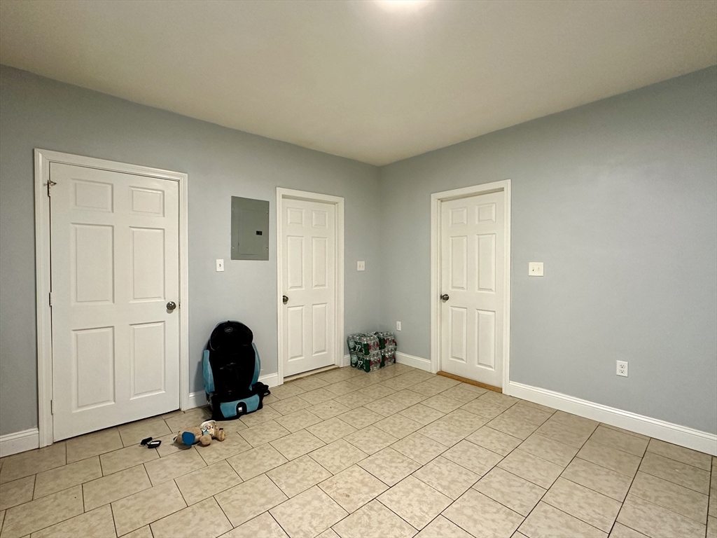 2 bed, 1 bath apartment for rent at 339 N Front St Unit 1, New Bedford — photo 6 of 11