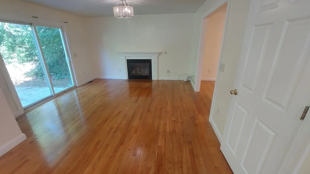 5 bed, 3 bath apartment for rent at 339 Poplar St, Roslindale — photo 6 of 32