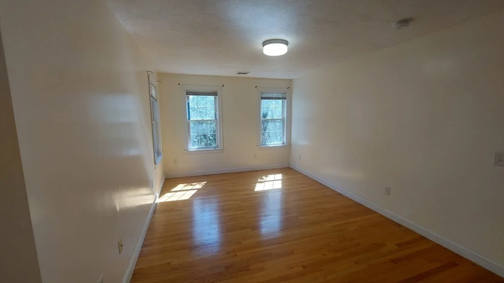 5 bed, 3 bath apartment for rent at 339 Poplar St, Roslindale — photo 12 of 32