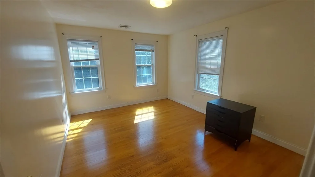 5 bed, 3 bath apartment for rent at 339 Poplar St, Roslindale — photo 18 of 32