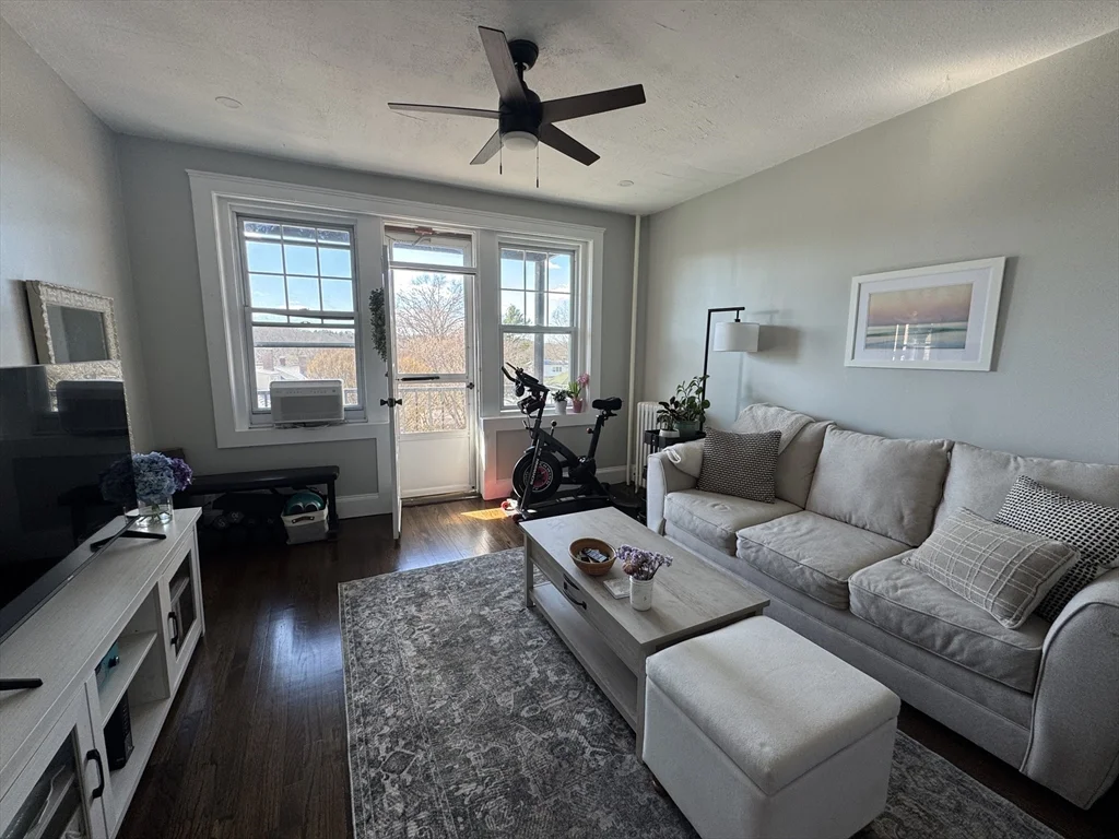 1 bed, 1 bath apartment for rent at 339 S Huntington Ave Unit 7, Jamaica Plain
