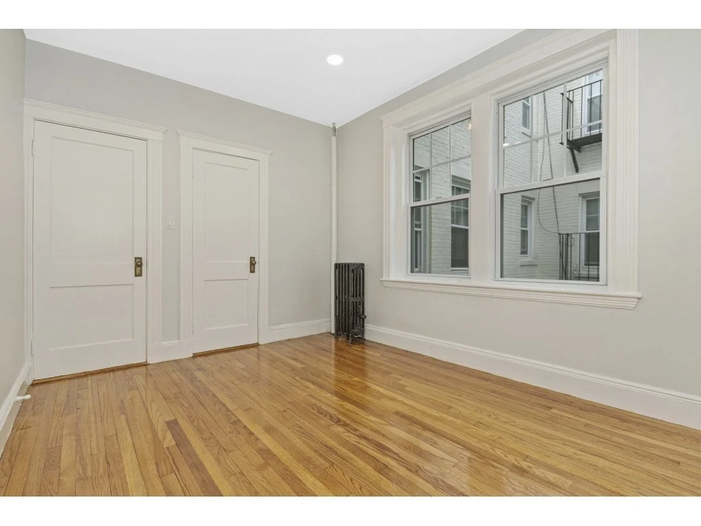 2 bed, 1 bath apartment for rent at 339 S Huntington Ave Unit 8, Boston — photo 9 of 14