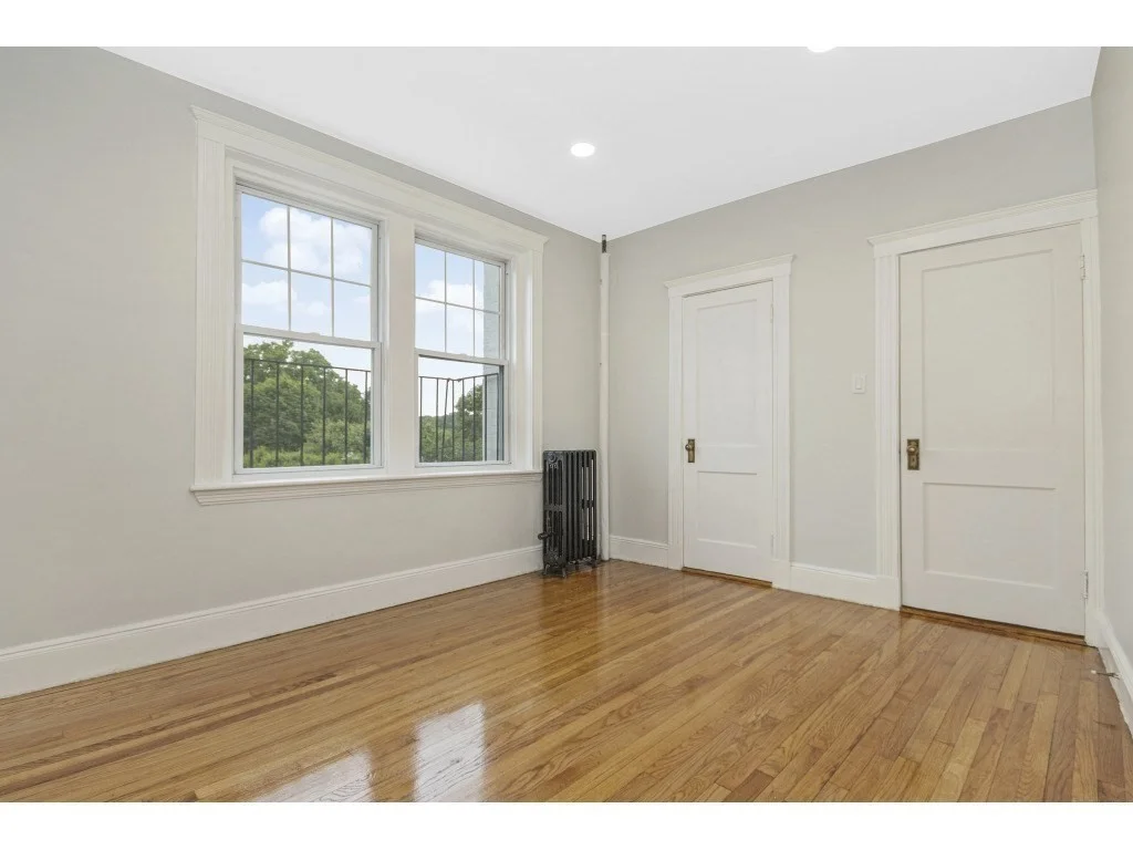 2 bed, 1 bath apartment for rent at 339 S Huntington Ave Unit 8, Boston — photo 8 of 14