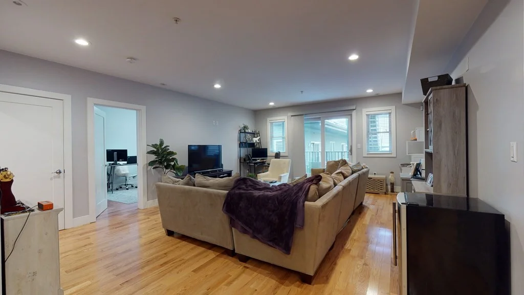 2 bed, 2 bath apartment for rent at 339 W Broadway Unit 11, South Boston — photo 5 of 13