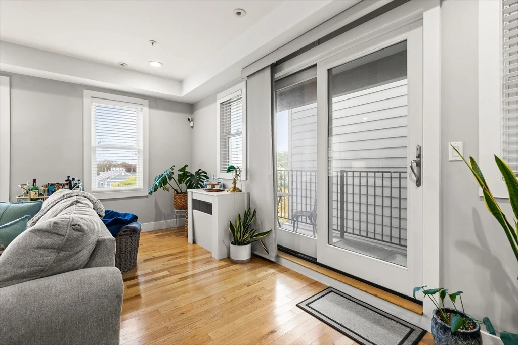 2 bed, 2 bath apartment for rent at 339 W Broadway Unit 12, South Boston — photo 11 of 23
