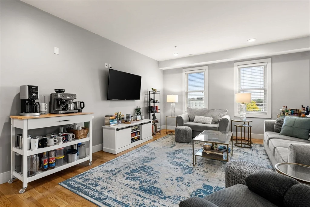 2 bed, 2 bath apartment for rent at 339 W Broadway Unit 12, South Boston — photo 7 of 23