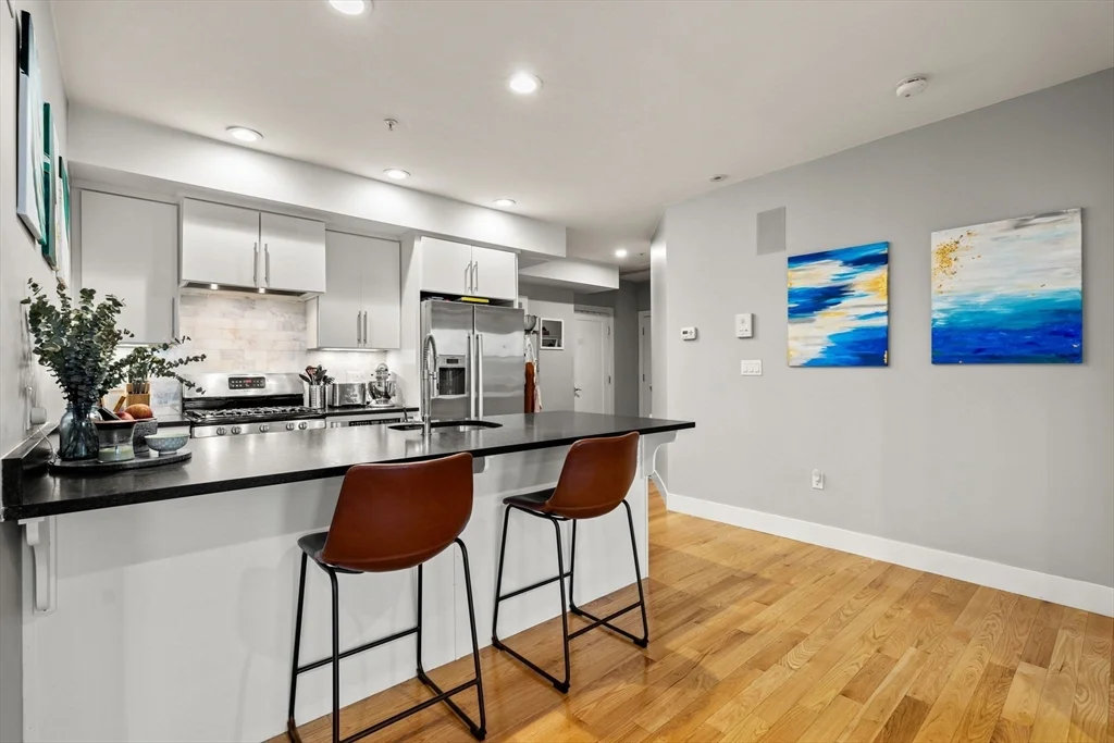 2 bed, 2 bath apartment for rent at 339 W Broadway Unit 12, South Boston — photo 3 of 23