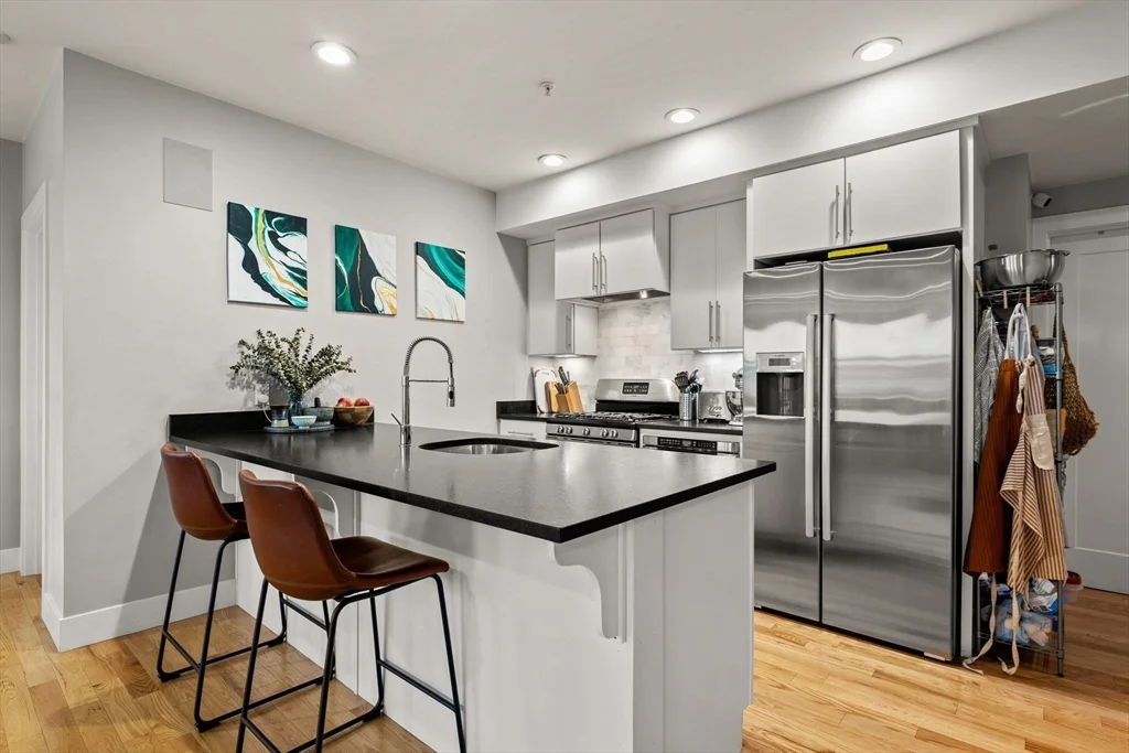 2 bed, 2 bath apartment for rent at 339 W Broadway Unit 12, South Boston — photo 2 of 23