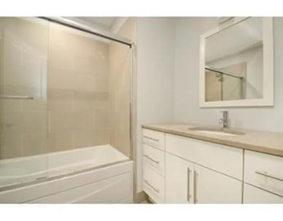 1 bed, 1 bath apartment for rent at 339 West Broadway Unit 2, South Boston — photo 5 of 7