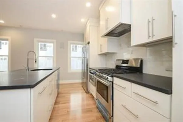 2 bed, 2 bath apartment for rent at 339 West Broadway Unit 4, South Boston — photo 3 of 7