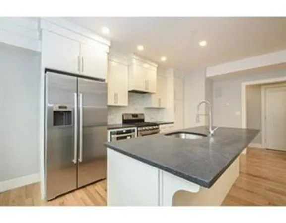 1 bed, 1 bath apartment for rent at 339 West Broadway Unit 6, South Boston — photo 2 of 7