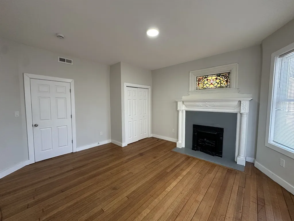4 bed, 2 bath apartment for rent at 34-36 Abbotsfield St Unit 1, Roxbury — photo 9 of 28