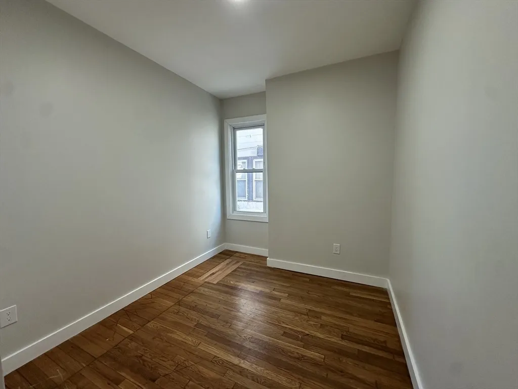 4 bed, 2 bath apartment for rent at 34-36 Abbotsfield St Unit 1, Roxbury — photo 6 of 28
