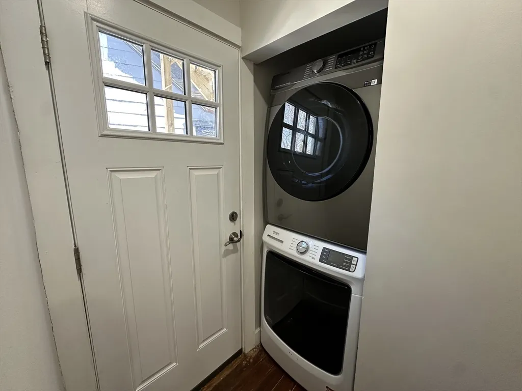 4 bed, 2 bath apartment for rent at 34-36 Abbotsfield St Unit 1, Roxbury — photo 14 of 28