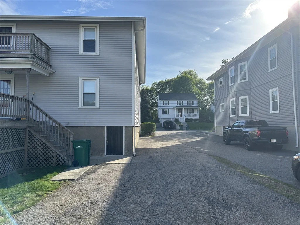 2 bed, 1 bath apartment for rent at 34-36 Harding Rd Unit 36, Norwood — photo 2 of 3