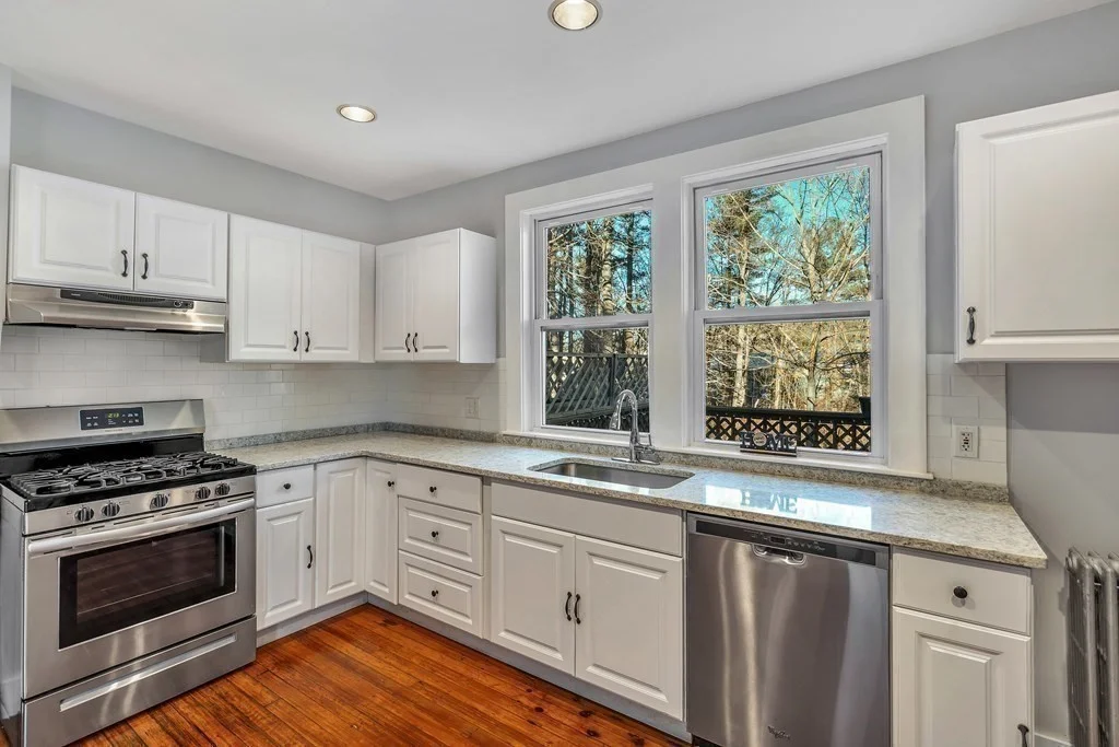 3 bed, 2 bath apartment for rent at 34-36 Maple Unit Right, Sudbury — photo 10 of 31