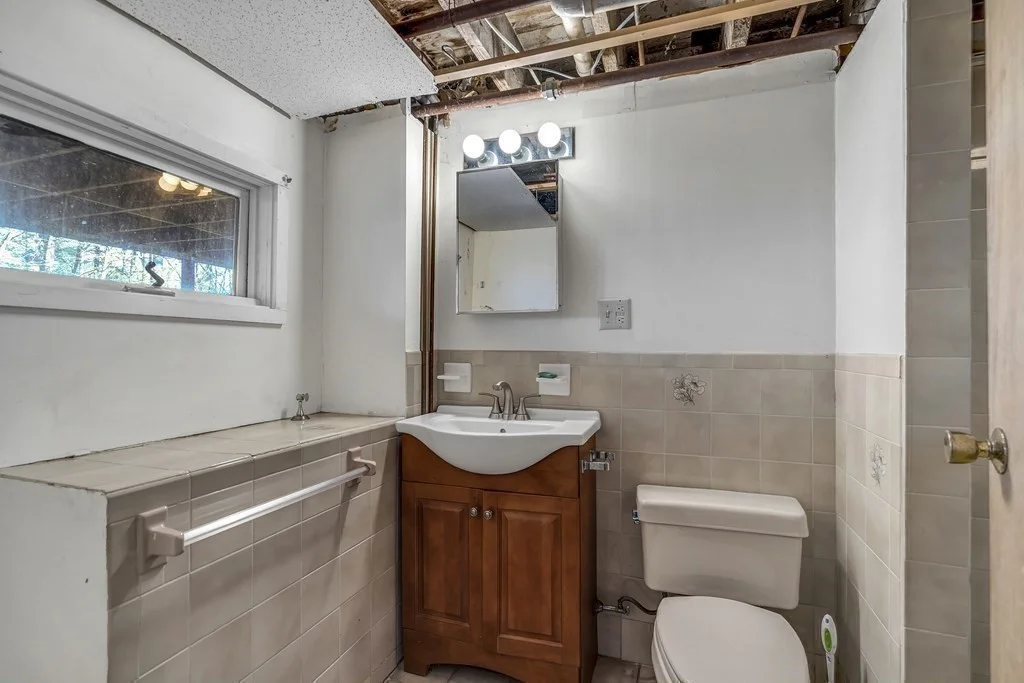 3 bed, 2 bath apartment for rent at 34-36 Maple Unit Right, Sudbury — photo 21 of 31