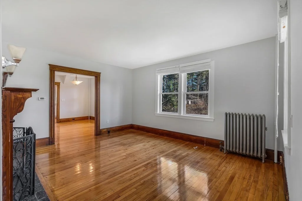 3 bed, 2 bath apartment for rent at 34-36 Maple Unit Right, Sudbury — photo 4 of 31