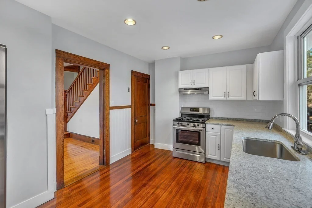 3 bed, 2 bath apartment for rent at 34-36 Maple Unit Right, Sudbury — photo 9 of 31