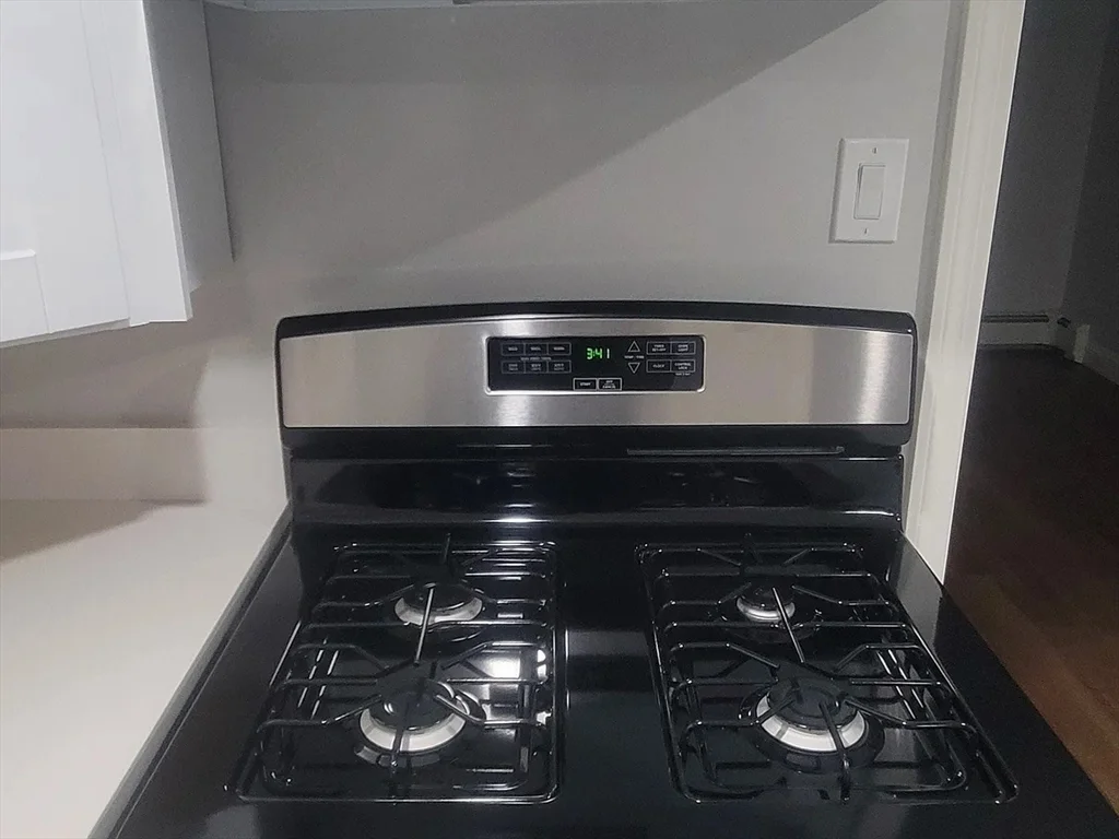 2 bed, 1 bath apartment for rent at 34-36 Waverly Unit 2, Brighton — photo 2 of 31