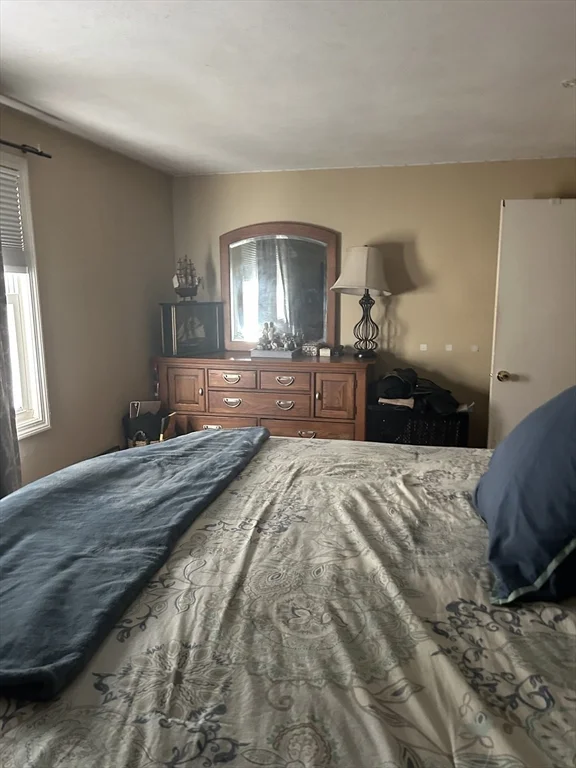 4 bed, 1 bath apartment for rent at 34-A Olcott St Unit 34A, Watertown — photo 8 of 14