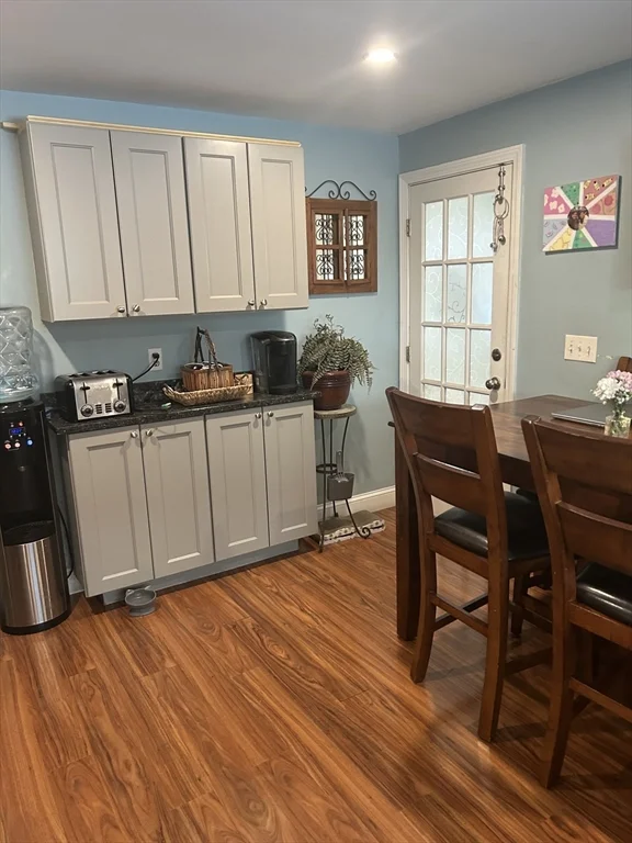 4 bed, 1 bath apartment for rent at 34-A Olcott St Unit 34A, Watertown — photo 3 of 14