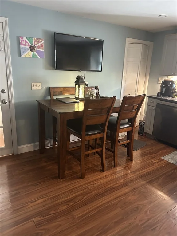 4 bed, 1 bath apartment for rent at 34-A Olcott St Unit 34A, Watertown — photo 4 of 14