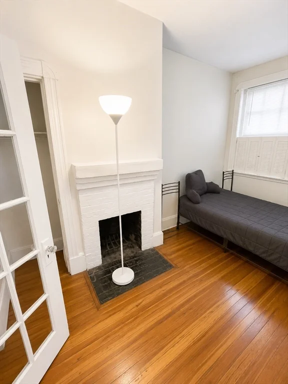 1 bed, 1 bath apartment for rent at 34 Anderson St Unit 1, Beacon Hill — photo 2 of 6