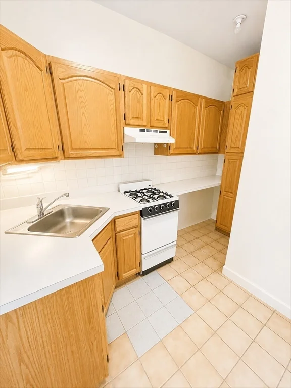 1 bed, 1 bath apartment for rent at 34 Anderson St Unit 1, Beacon Hill — photo 6 of 6
