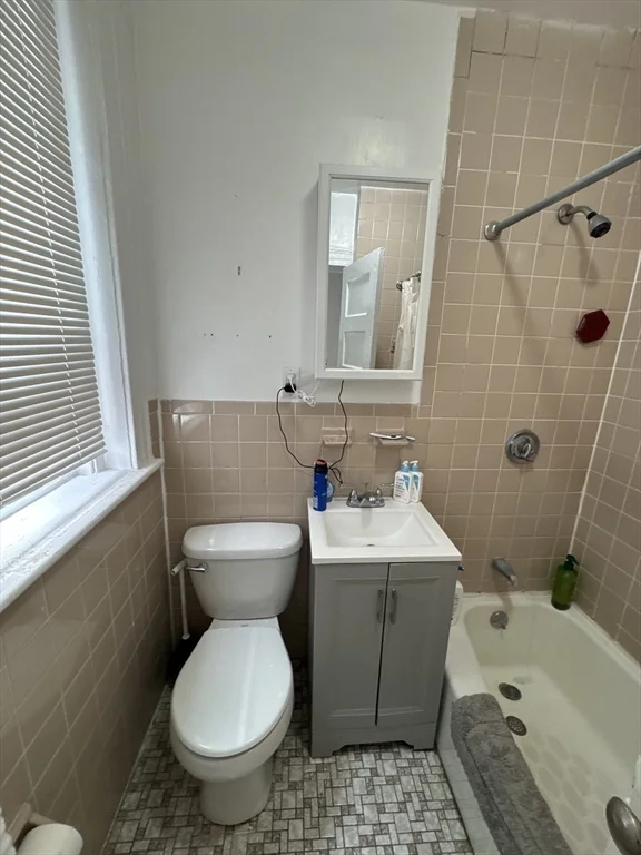 2 bed, 1 bath apartment for rent at 34 Anderson St Unit 6, Beacon Hill — photo 9 of 10