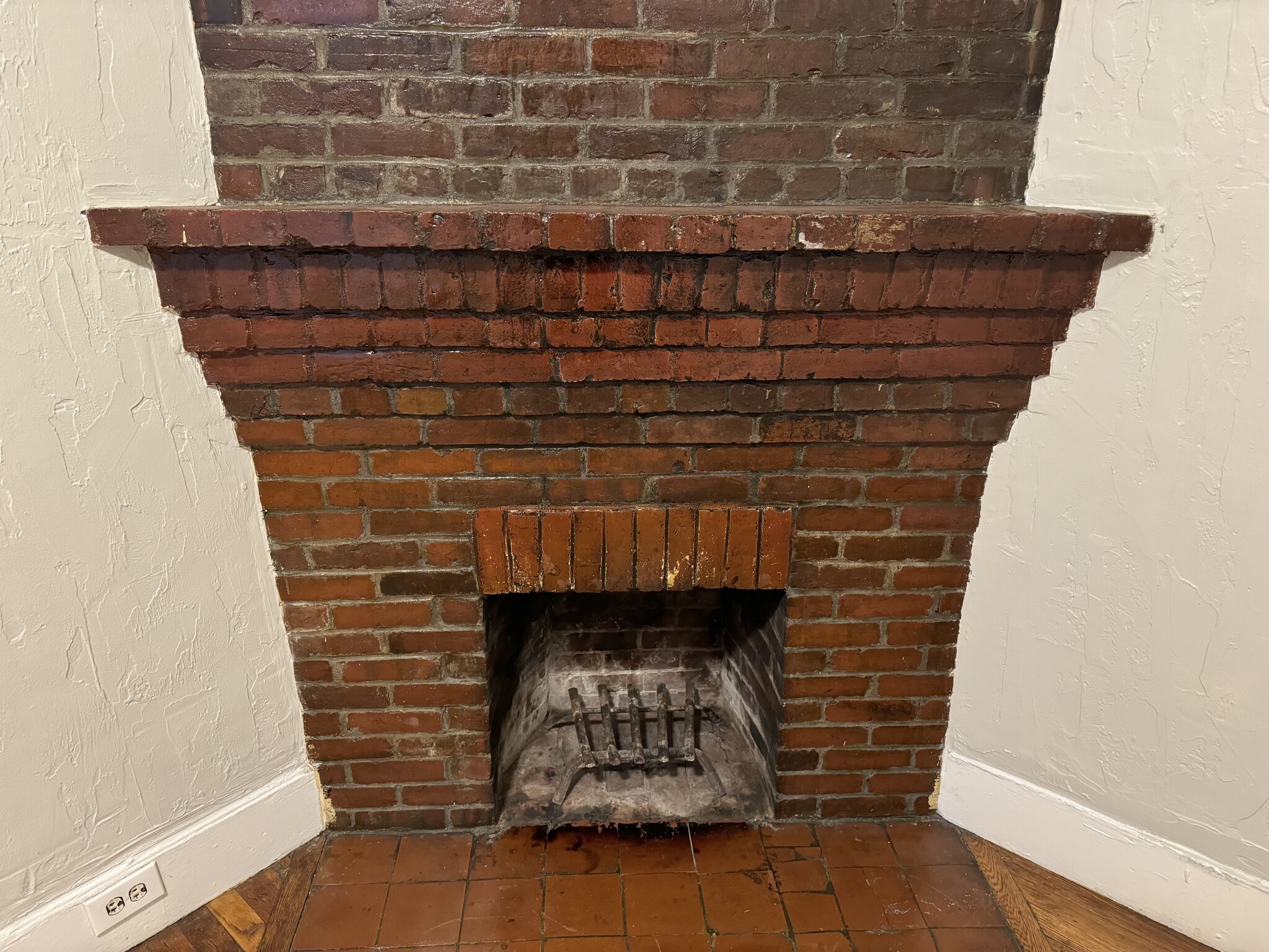 2 bed, 1 bath apartment for rent at 34 Anderson Unit 2, Beacon Hill — photo 3 of 23