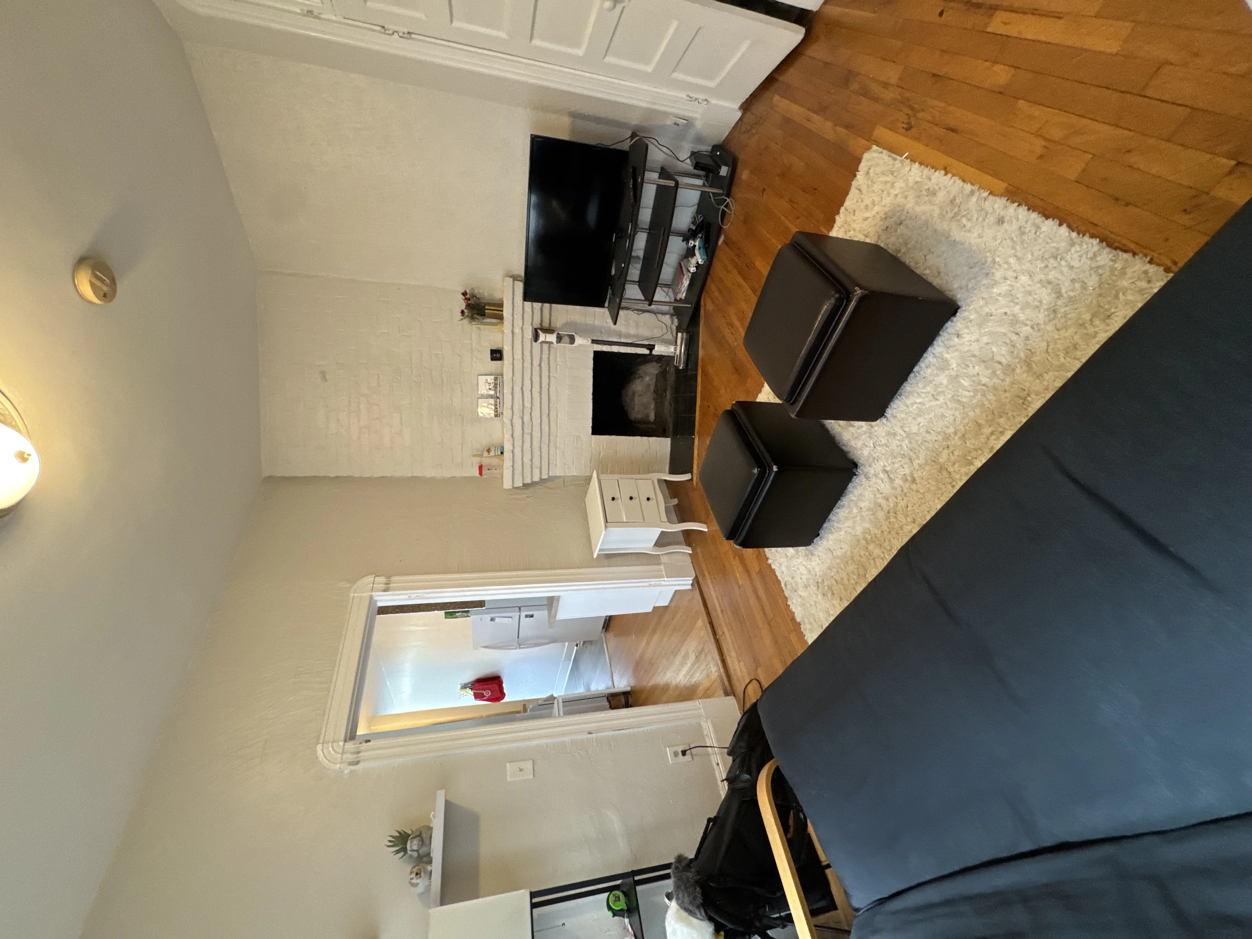 2 bed, 1 bath apartment for rent at 34 Anderson Unit 6, Beacon Hill — photo 2 of 10