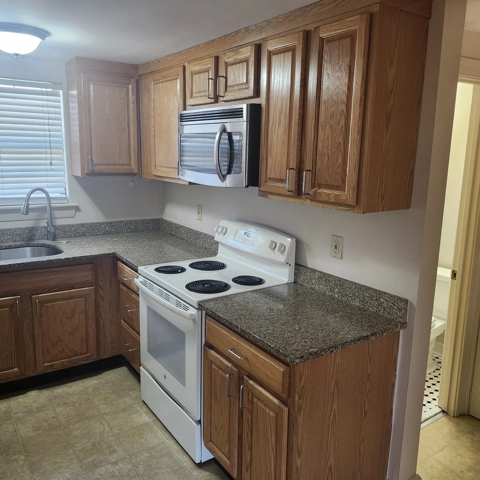 1 bed, 1 bath apartment for rent at 34 Antico Way Unit A, Waltham — photo 3 of 10