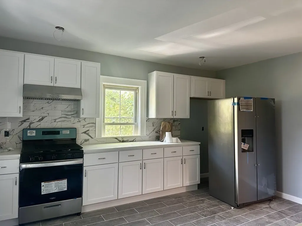 4 bed, 2 bath apartment for rent at 34 Arlington St Unit 34, Brighton — photo 6 of 38