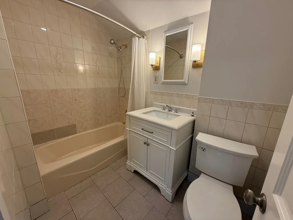 3 bed, 1 bath apartment for rent at 34 Arnold St Unit 34, Quincy — photo 15 of 24