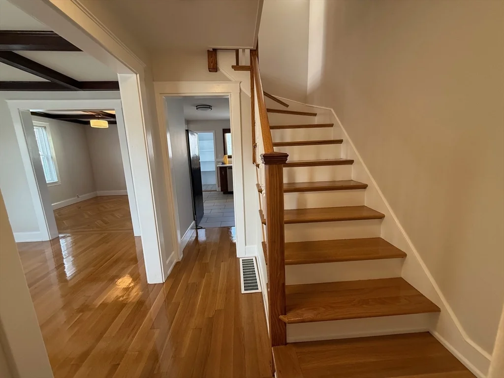 3 bed, 1 bath apartment for rent at 34 Arnold St Unit 34, Quincy — photo 8 of 24