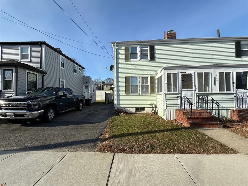 3 bed, 1 bath apartment for rent at 34 Arnold St Unit 34, Quincy