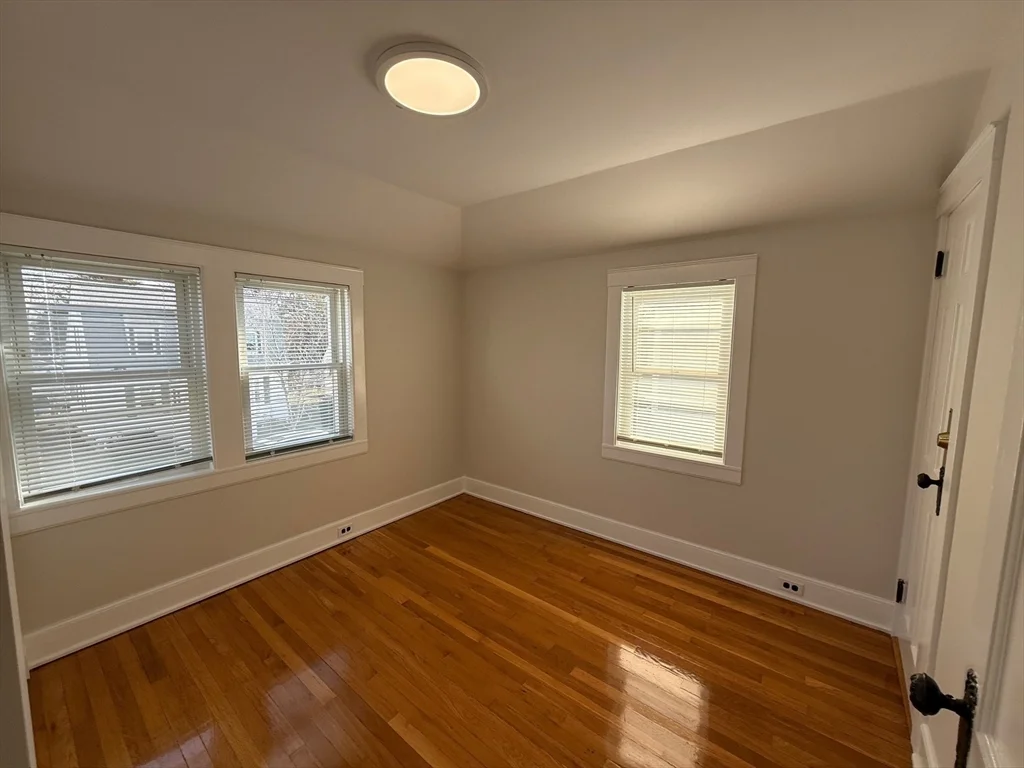 3 bed, 1 bath apartment for rent at 34 Arnold St Unit 34, Quincy — photo 9 of 24