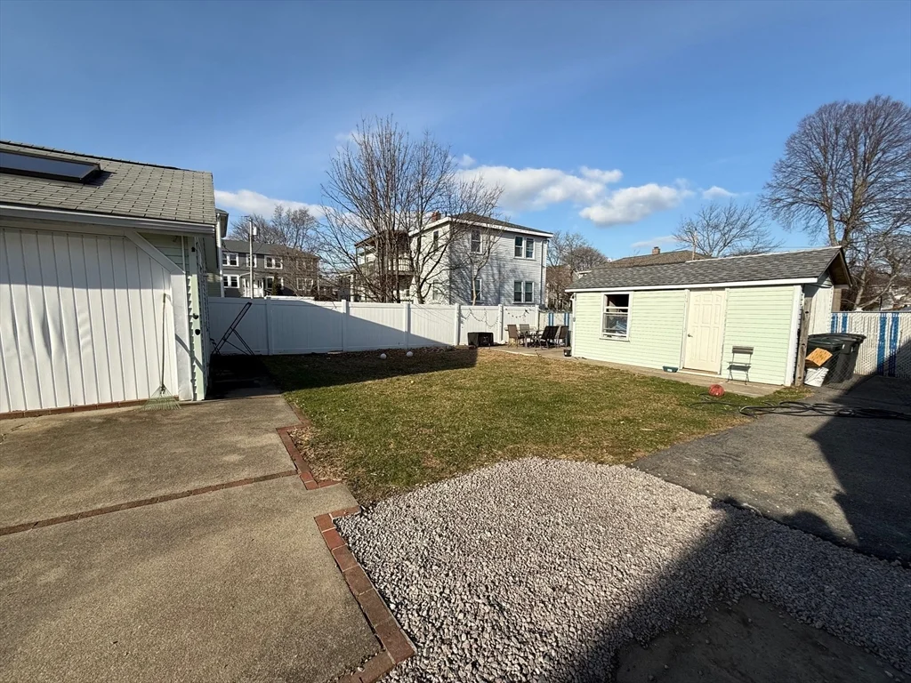 3 bed, 1 bath apartment for rent at 34 Arnold St Unit 34, Quincy — photo 22 of 24